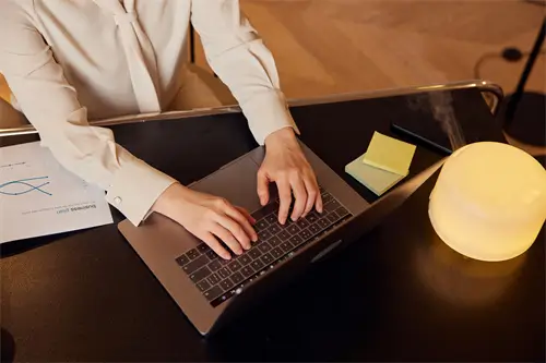 幕后的意义和含义